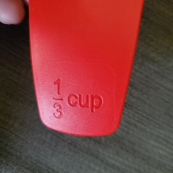 Tupperware  Four Measuring Red Cups - Picture 6 of 9